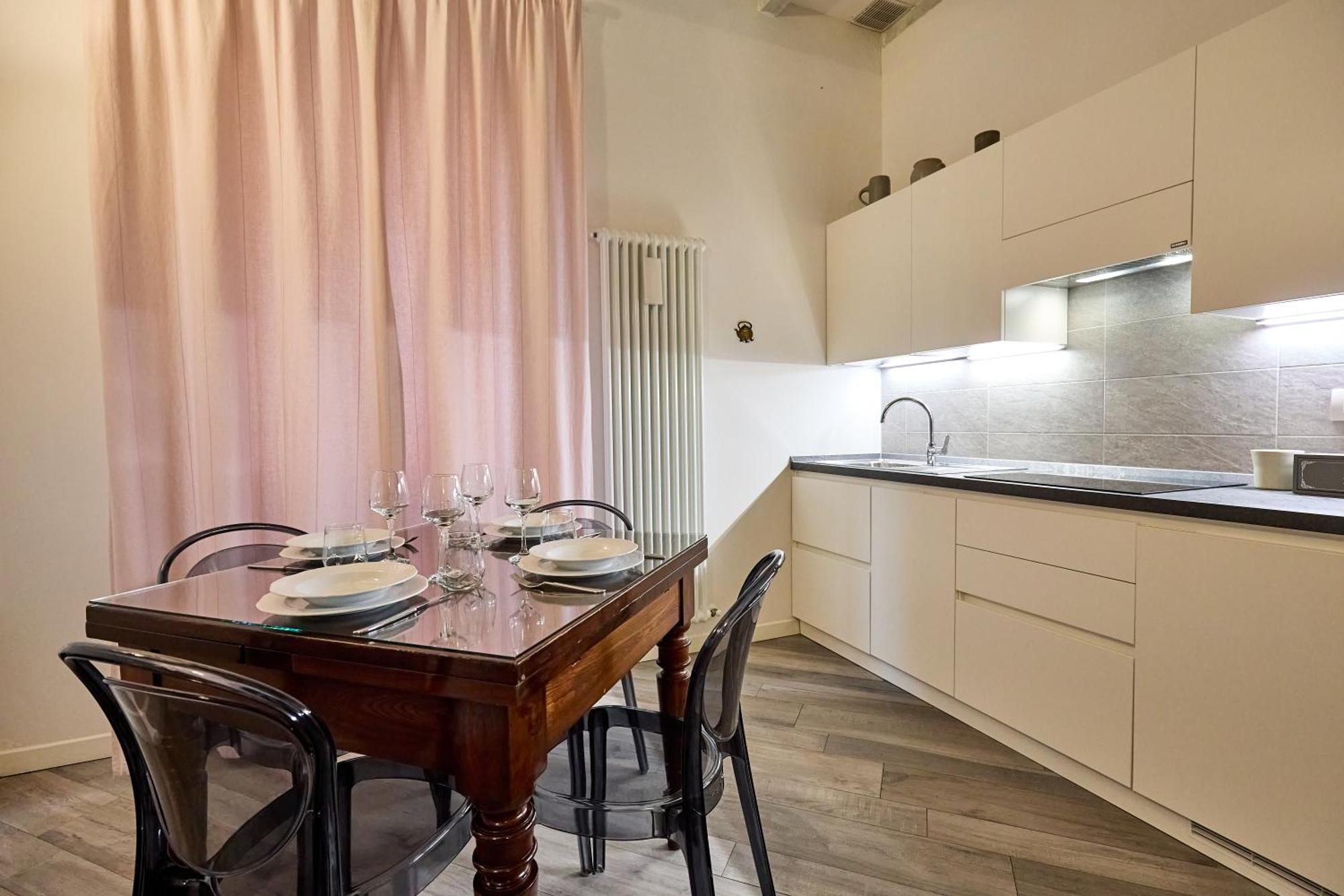 La Torre Lunga -Smart Working- 150 M Dalle-From Due Torri-Two Towers Bolonha Exterior foto